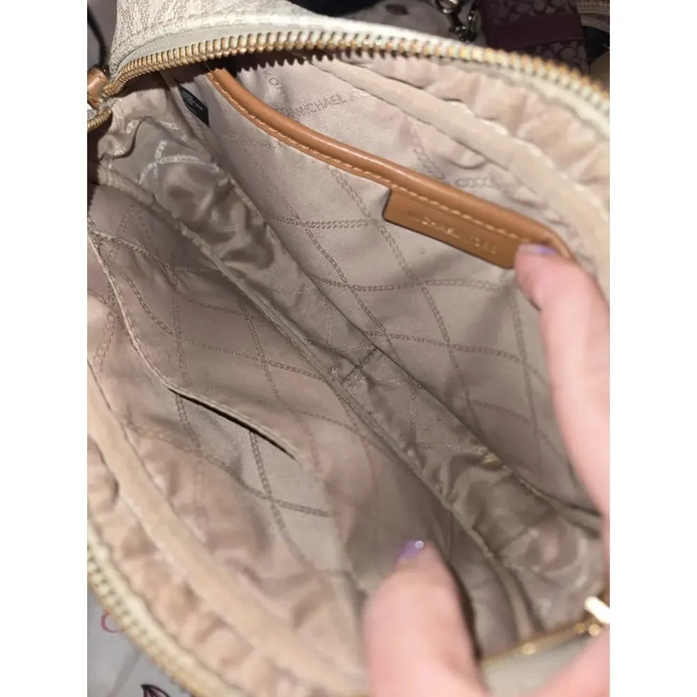 Michael Kors Jet Set Crossbody bag in vanilla monogram